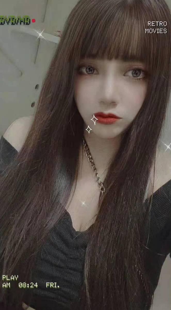 颜值中等，乖萌萌的不算差